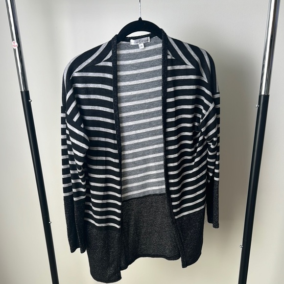 Moa Moa Gray Long sleeve striped Lightweight Open Front Cardigan Sweater Small - Picture 1 of 5
